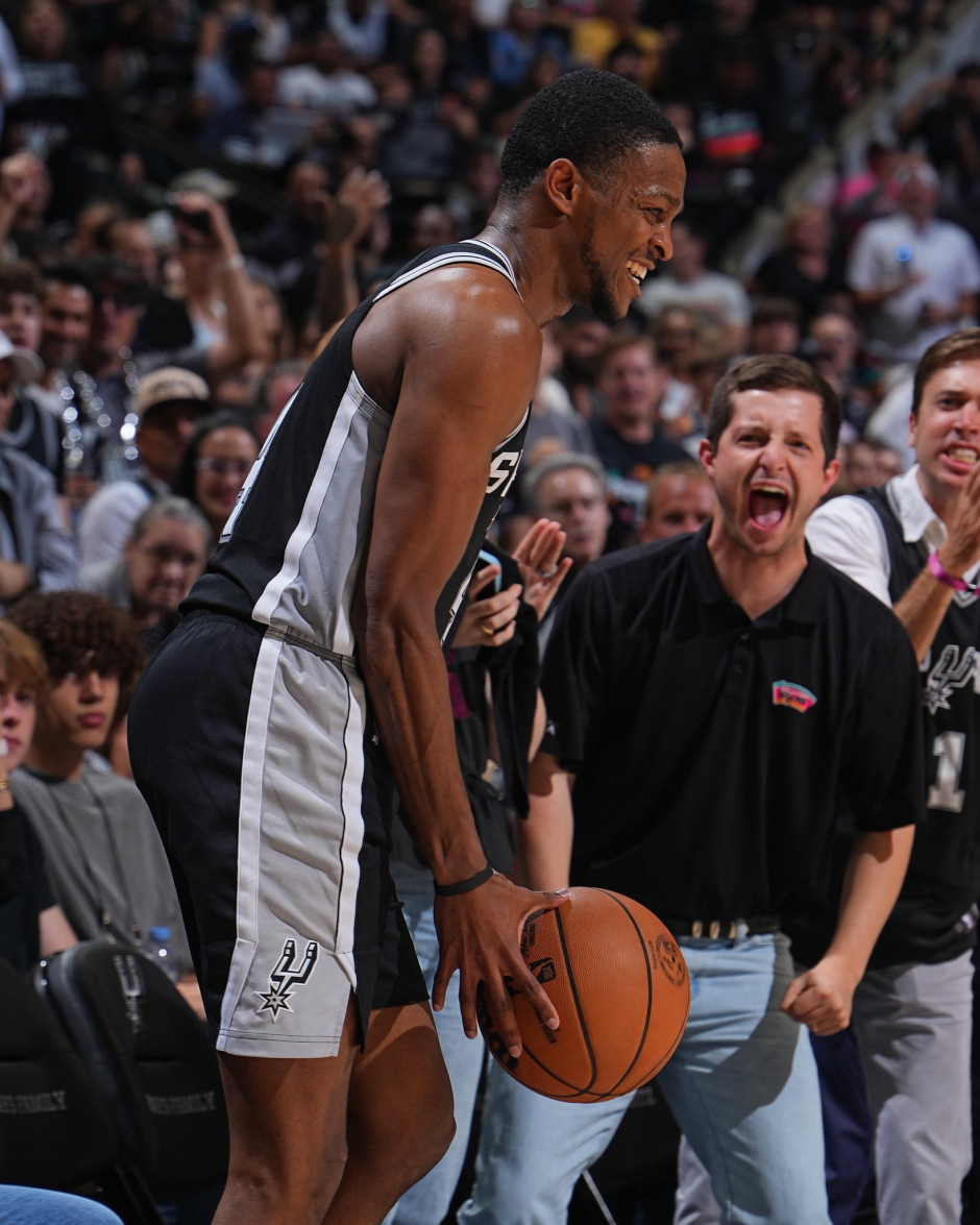 nba直播在线观看高清直播：半决赛马刺vs森林狼G6（5.16）爱德华兹能否独木难支？G6大战一触即发！
