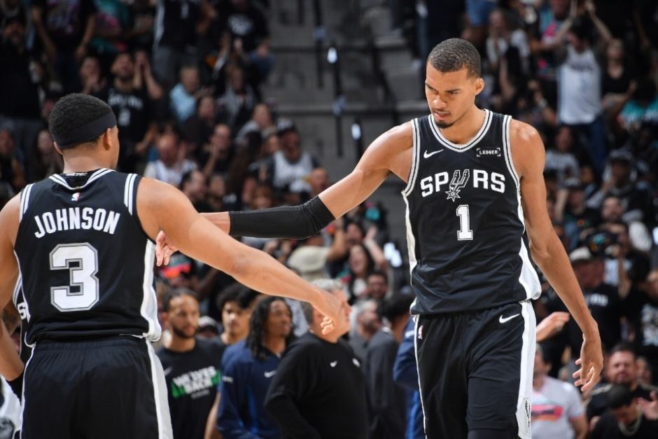 NBA回放全场录像高清：半决赛森林狼vs马刺G5（5月13日）文班亚马轰下27+17+5+3帽 附比赛数据战报