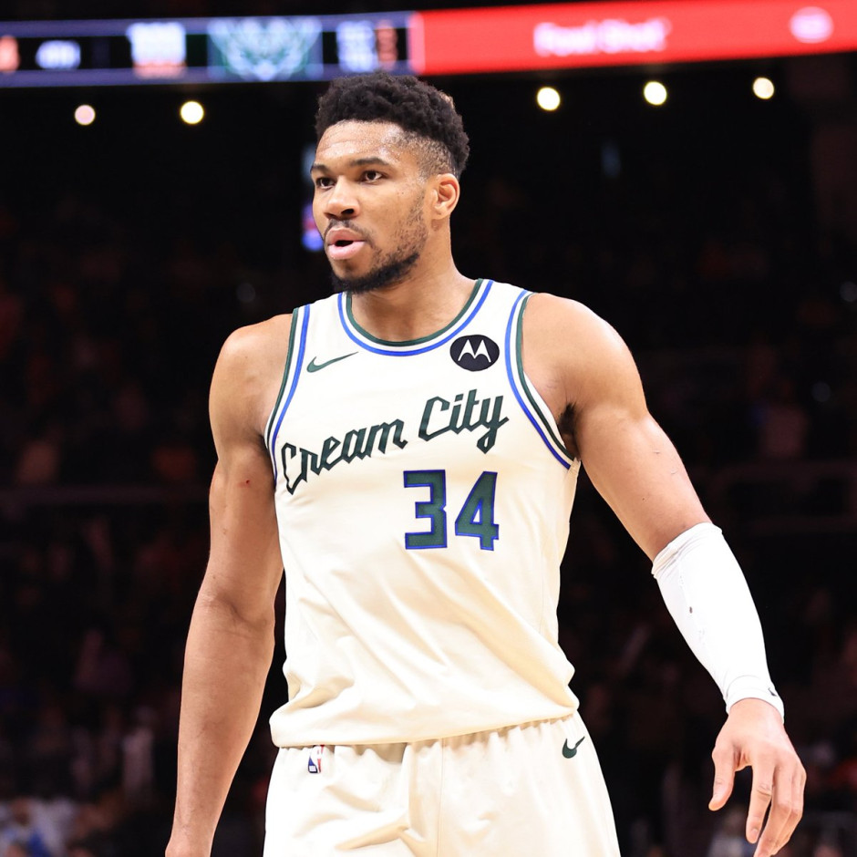NBA球员匿名投票：字母哥如果离开雄鹿，最可能去哪儿？热火和尼克斯呼声最高 超三成球员把灰熊列为拒绝交易首选